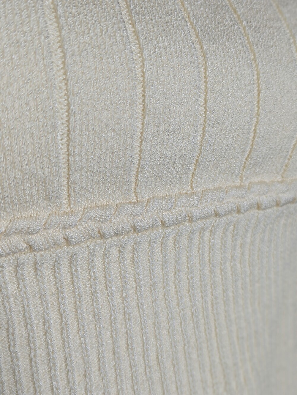 St John Cream Ribbed Semi Cropped Knit Casual Capsule Closet Tank Top S - Picture 3 of 5